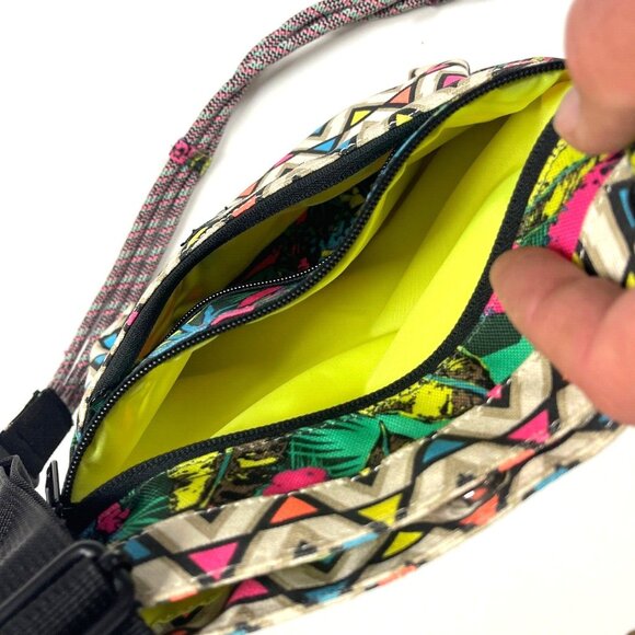 KAVU Vibrant Geometric Tropical Medium Purse Shoulder Rope Bag Corded Strap - Picture 8 of 9
